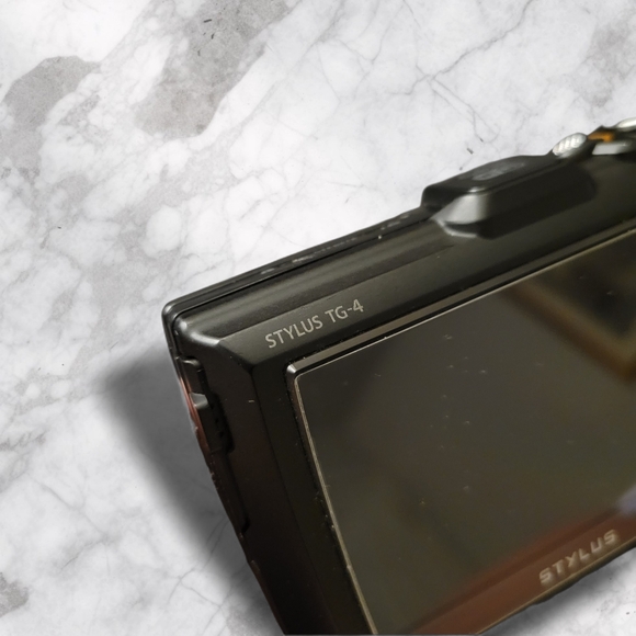 Olympus Stylus Tough TG-4 16-megapixel Waterproof Digital Camera - Picture 6 of 12